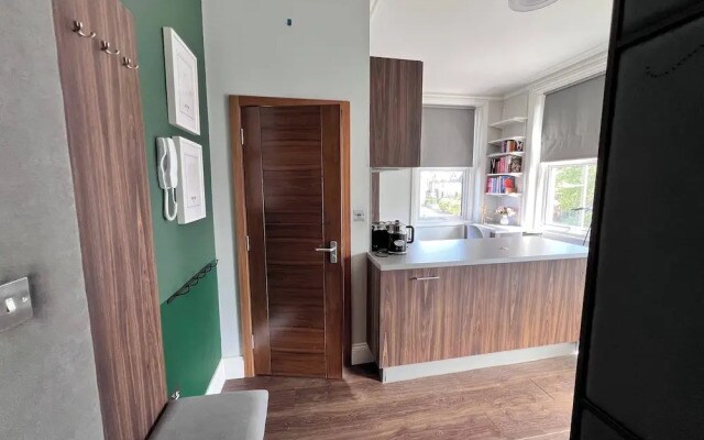 Cozy London Apartment With Great Location