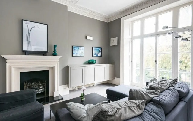 Spacious Period Property Next To Westfield