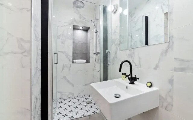 Stylish Apartment in the Heart of Paris