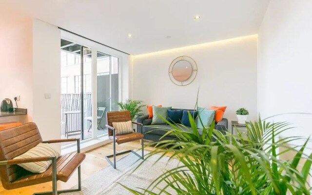 New Stylish 2 Bedroom Flat With Balcony Shoreditch