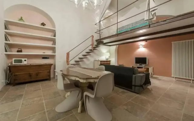 Shabby Loft In Colosseum