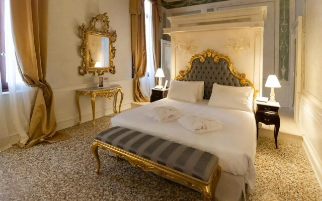 Cà Bonfadini Historic Experience Hotel Venice
