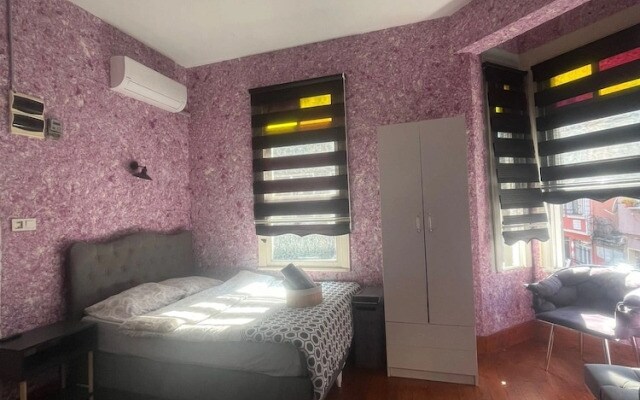 Taksim Cinar Suit