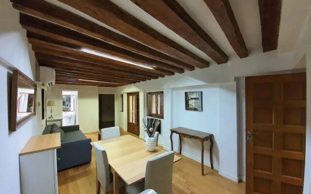Amplio Estudio con todas las comodidades en Huertas