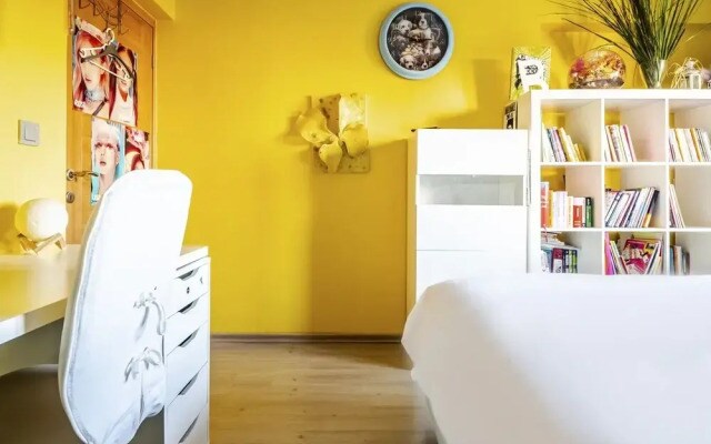 Vibrant Flat in Atasehir With Central Location