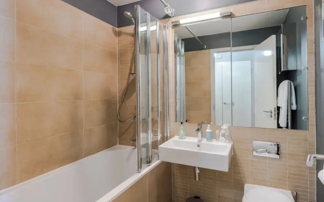 Immaculate 2-bed Apartment in Prime Central London