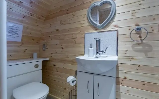 The Lodge at Brambles Farm