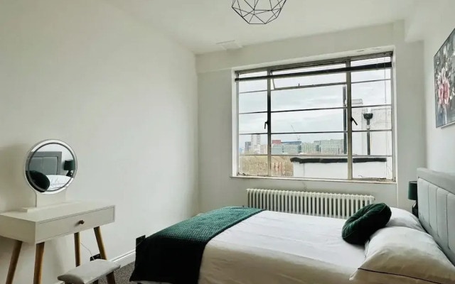 Camden Skyview Quality Apartment