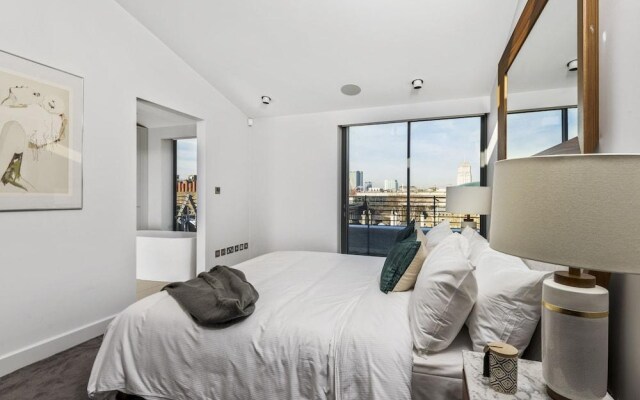 British Museum Penthouse With Balcony & Rooftop Garden