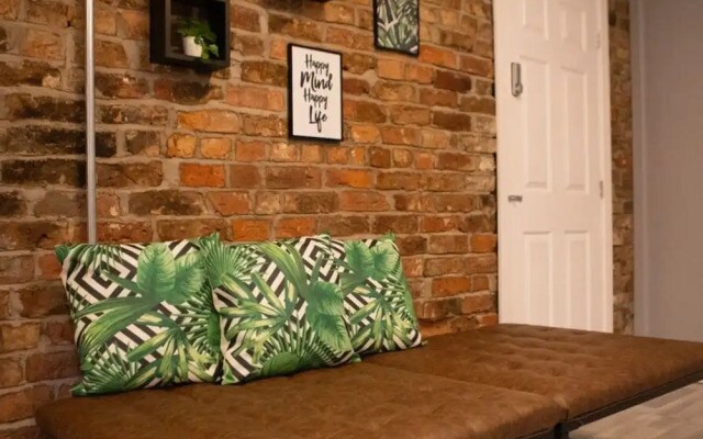 The Cavern Apartment Liver House