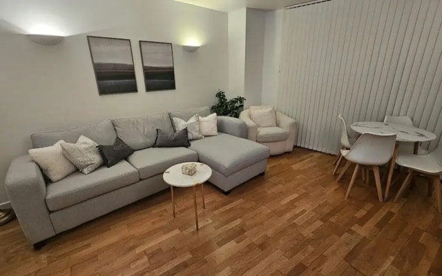 Luxury Apartment in Canary Wharf