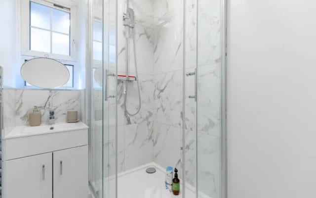 Central & Stylish 1BD Flat - 8mins to Greenwich!