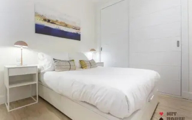 Mit House Universidad En Madrid