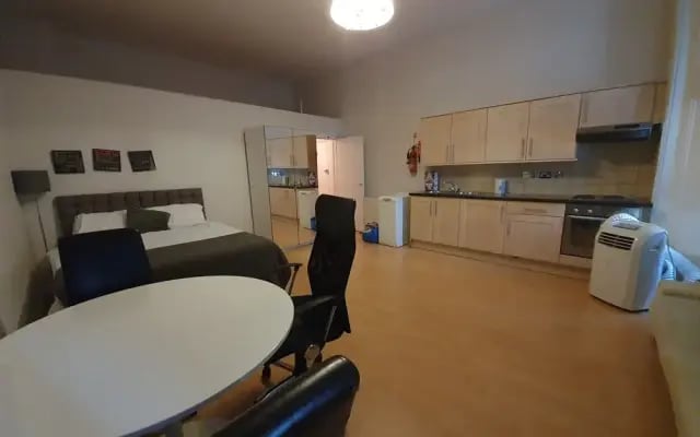 Studio Apartment in South Kensington 16