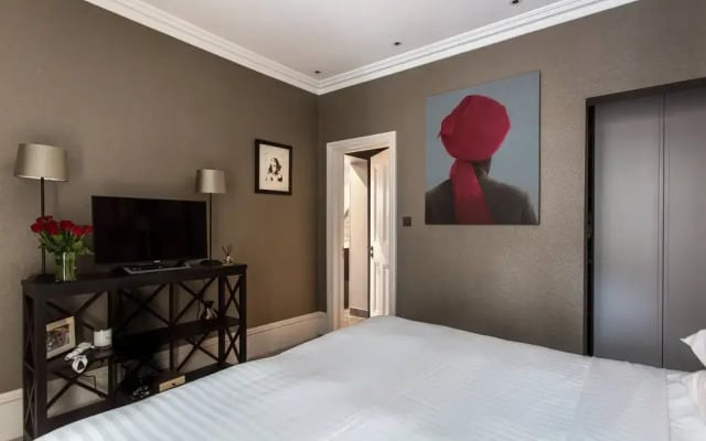 Nevern Square VIII by onefinestay