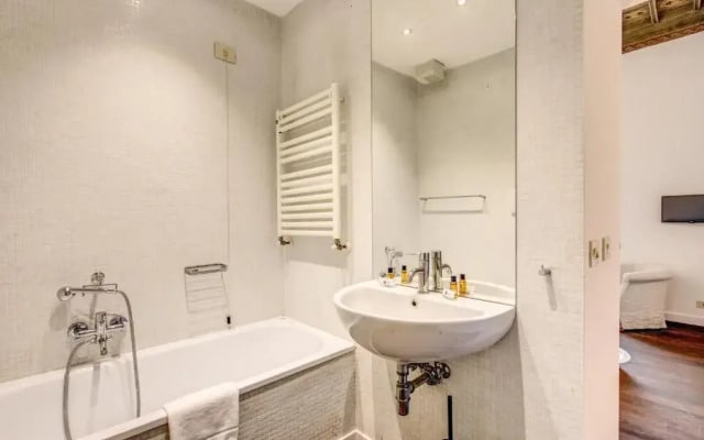 Piazza Farnese exclusive view 2 bedroom en suite