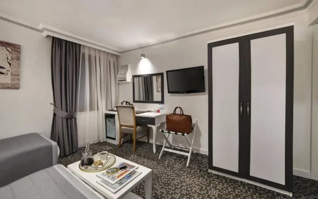 Skalion Hotel