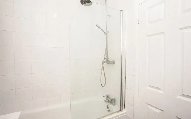 Fantastically Located 1 Bed Near Waterloo Station
