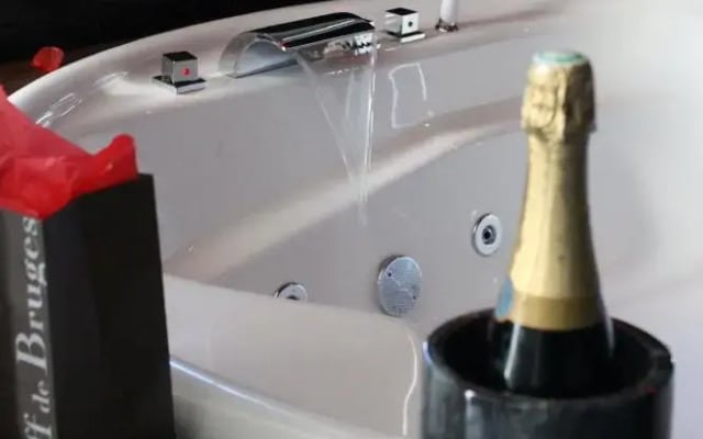 Seasides Paris - Suite Monroe (Adults Only)