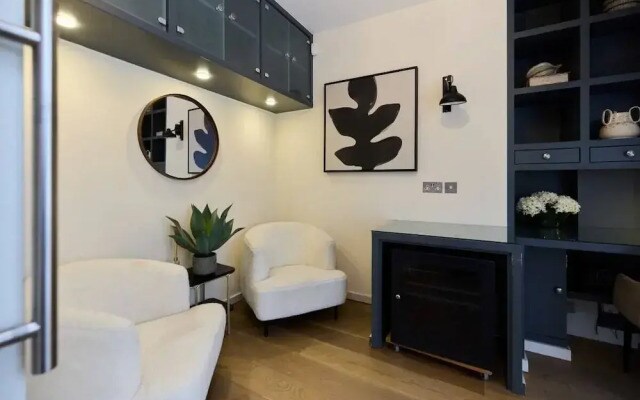 The South Hampstead Hideaway - Stylish 6bdr Home