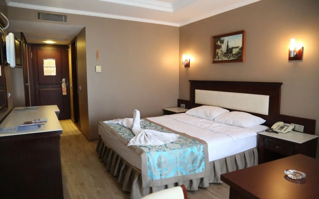 Blue World Hotel
