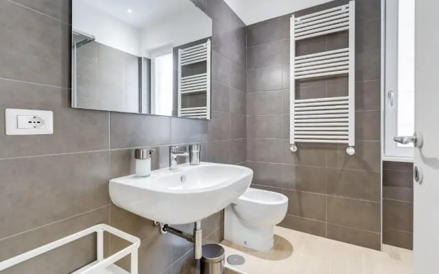 Lovely 3 rooms apartment close Trastevere Station