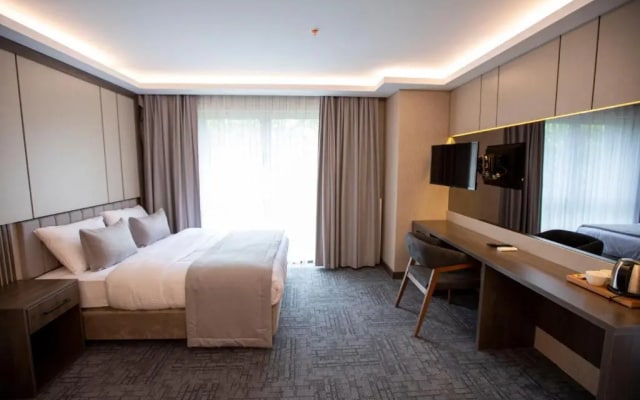 The Green Otel