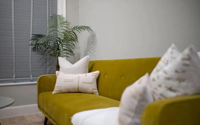 Trendy Flat by Hyde Park PS1