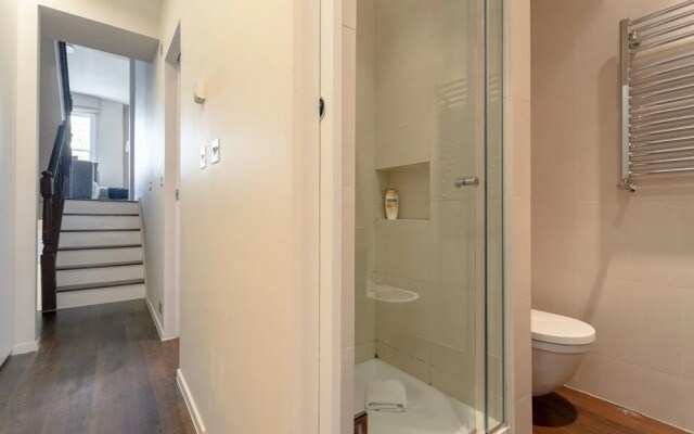 Stunning 2 Bedroom Terrace Flat in Fulham
