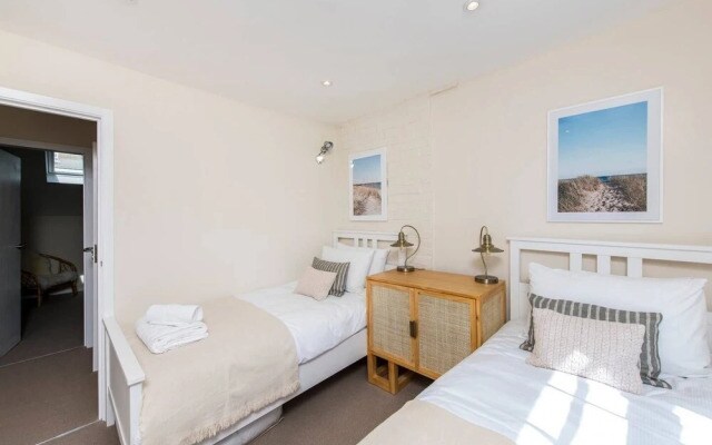 3-bed Mews House, Battersea