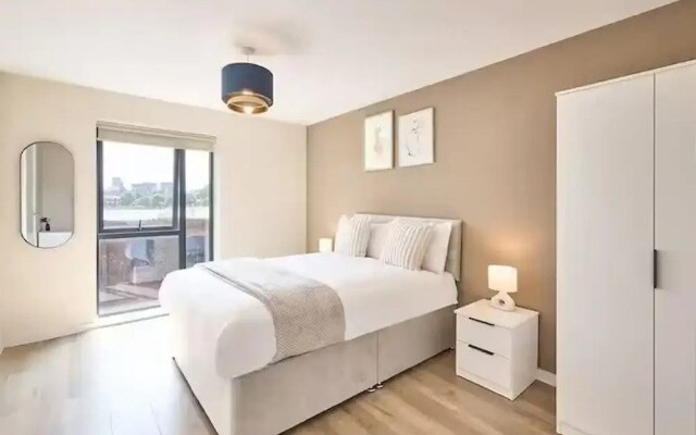 2 Bed - Sleeps 6 - Parking - City Centre