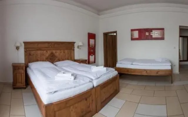Hotel Laguna