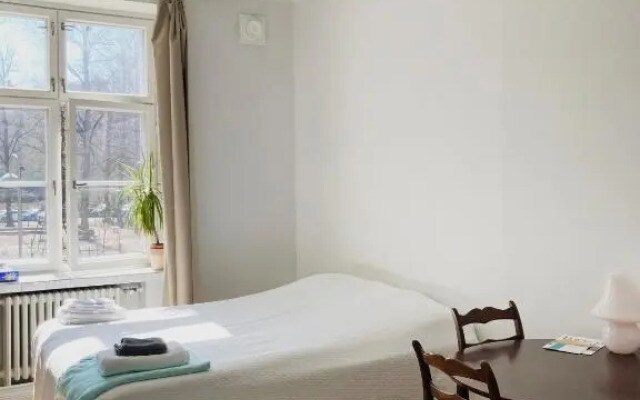 Bright one-room studio in the heart of Kallio