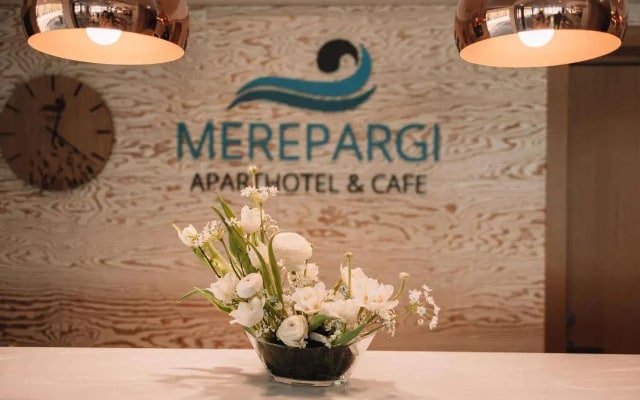 Merepargi ApartHotel & Cafe