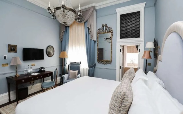 Henry's Townhouse