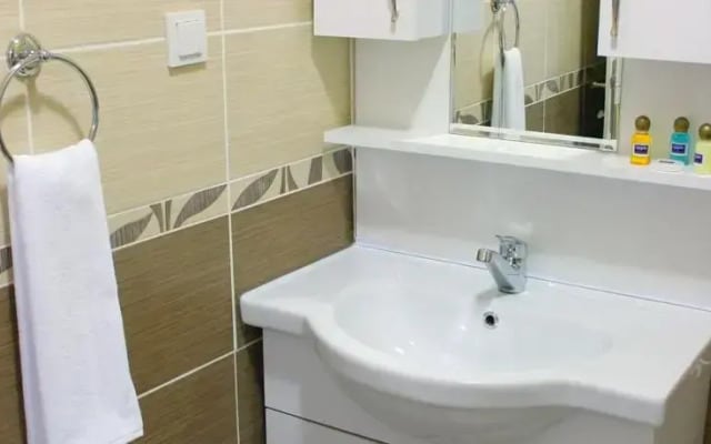 Apple Rental House