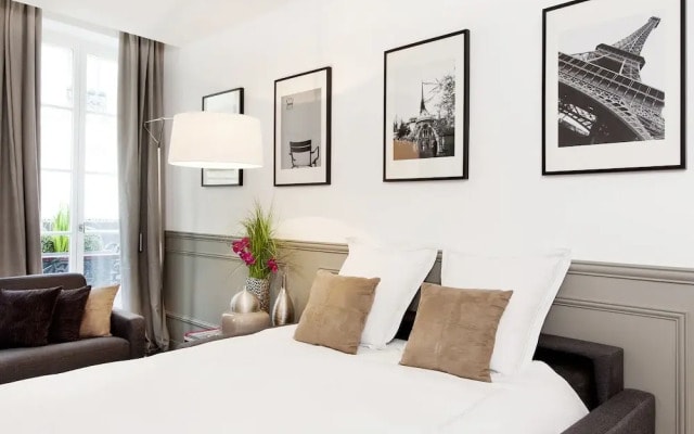 Luxury 3BR Gr-Boulevards I by Livinparis