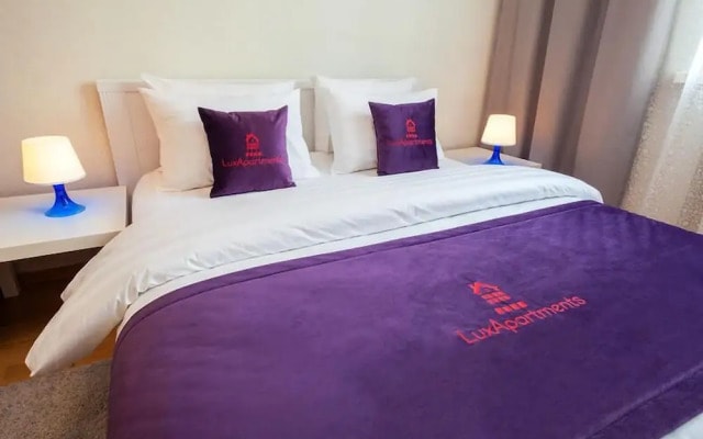 Апартаменты Lux, Смоленский бул., 7