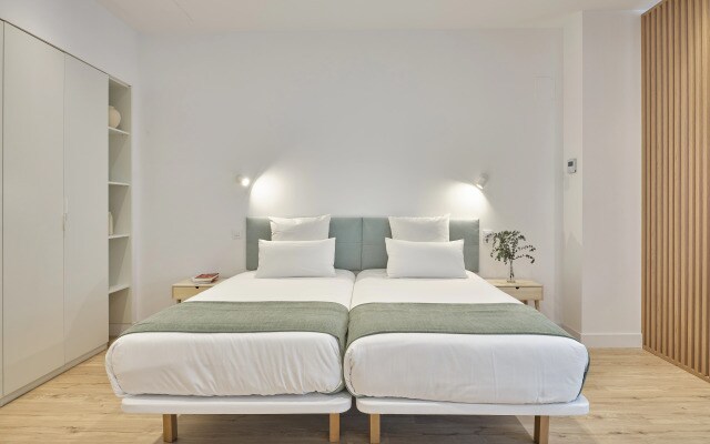 Paseo Suites Hotel