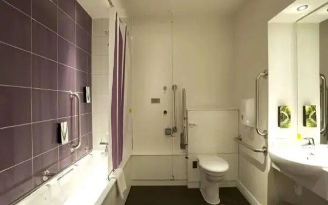 Premier Inn Manchester Bury