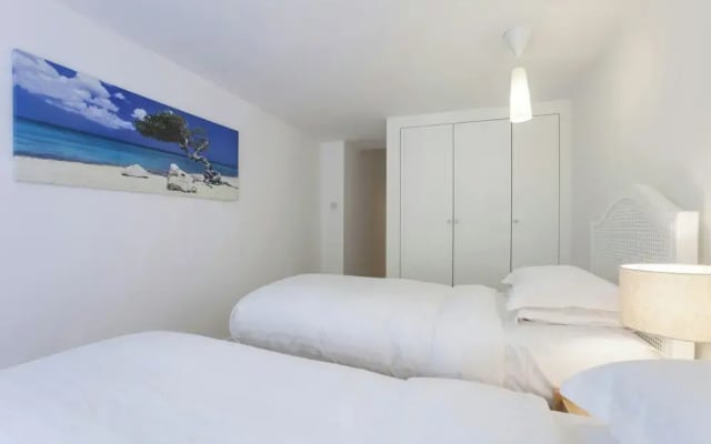 Ossington Street by Onefinestay