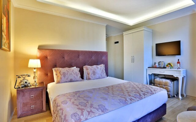 Barefoot Hotel