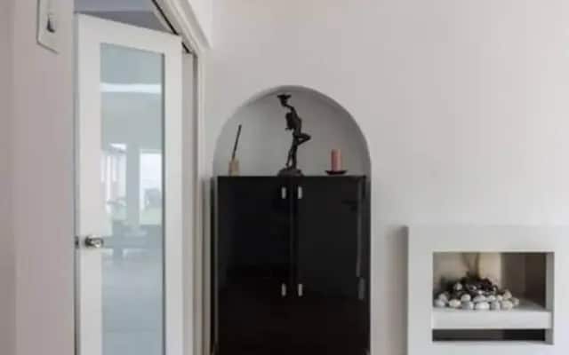 Tudor House Kingston Luxury 5 bed Villa