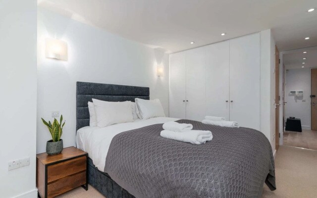 "Guestready Stylish 2br Home In Islington"