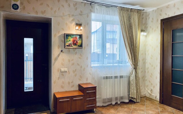 Unique Apart (Уник Апарт) Коттедж на Металлплощадке