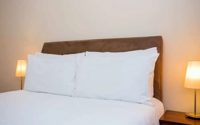 1 Bedroom Apartment near St. Paul's Cathedral