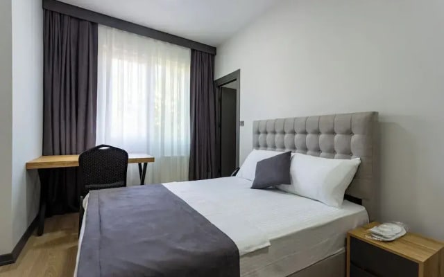 ATM Suite Hotel