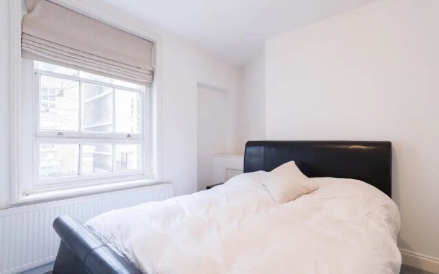 Fantastic 3BD Flat Bethnal Green London Zone 2!