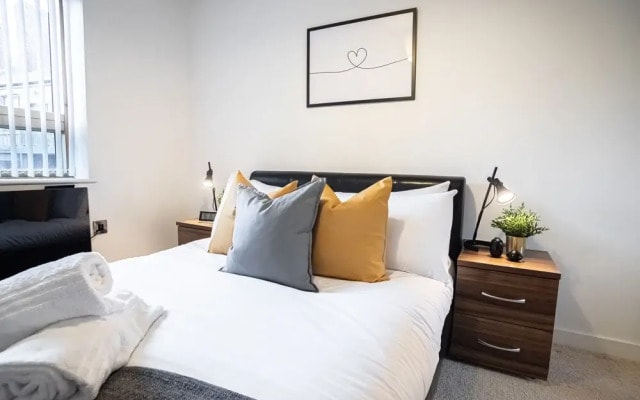 IQuarter Apartment