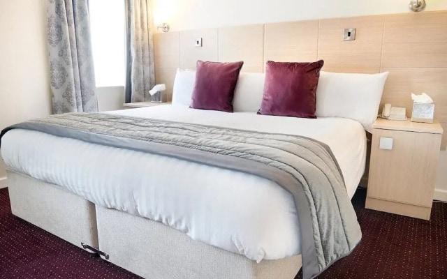 Cambridge Hotel Waterfront